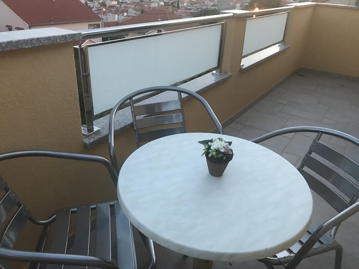 Apartman Mig Solin Exterior foto